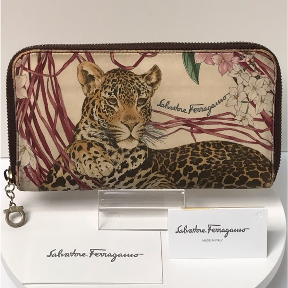 Salvatore Ferragamo Animal Print Vintage Zip Around Wallet 😍🔥 - Picture 12 of 17